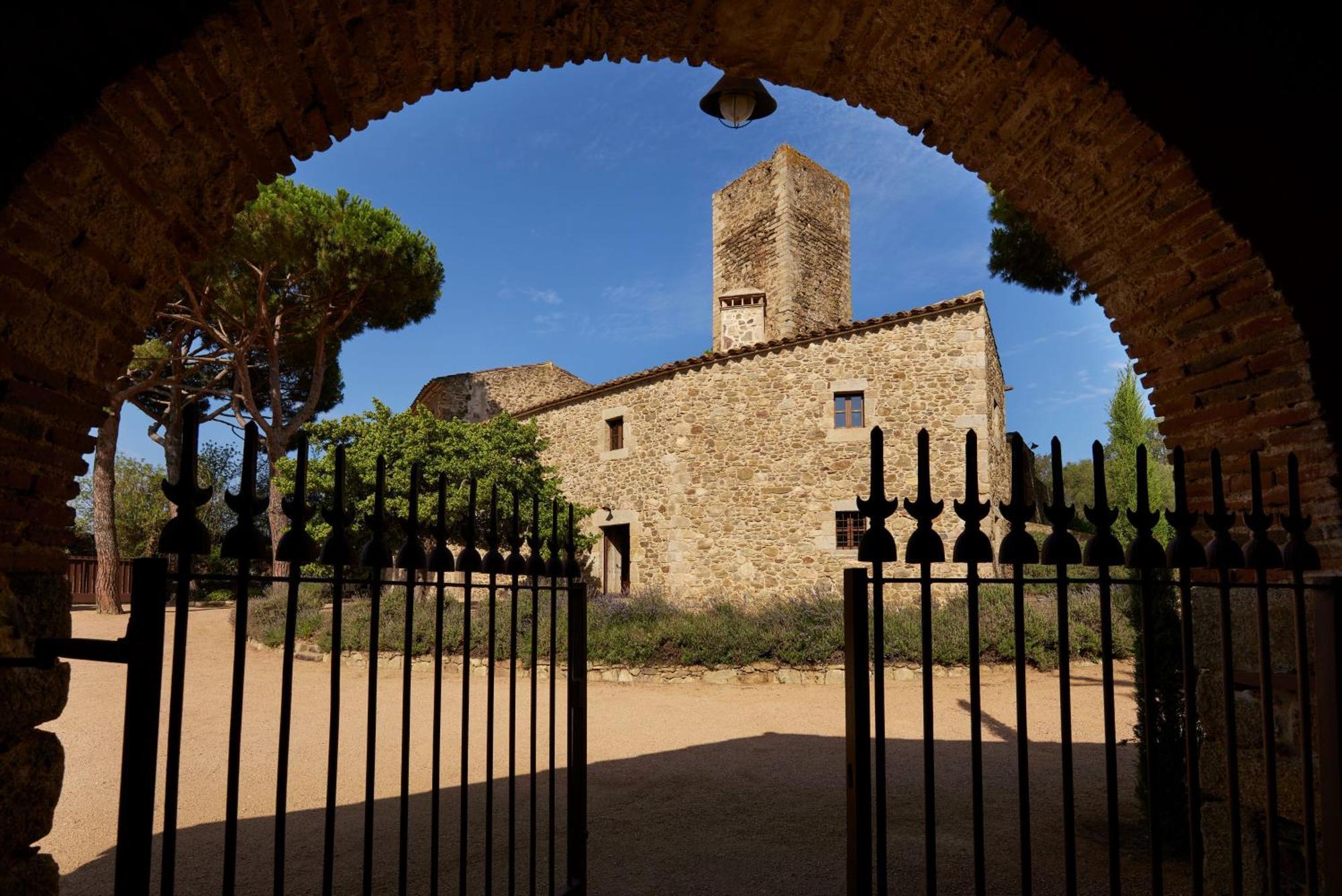 Masia Torre Lloreta S.XIII Calonge  Exterior foto